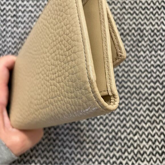 Coach Cream Pebbled Leather Soho Checkbook Wallet - Picture 3 of 10